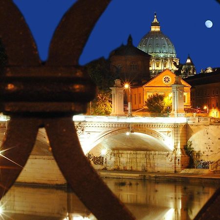 Vatican Cozy Suites - Liberty Collection Рим Экстерьер фото